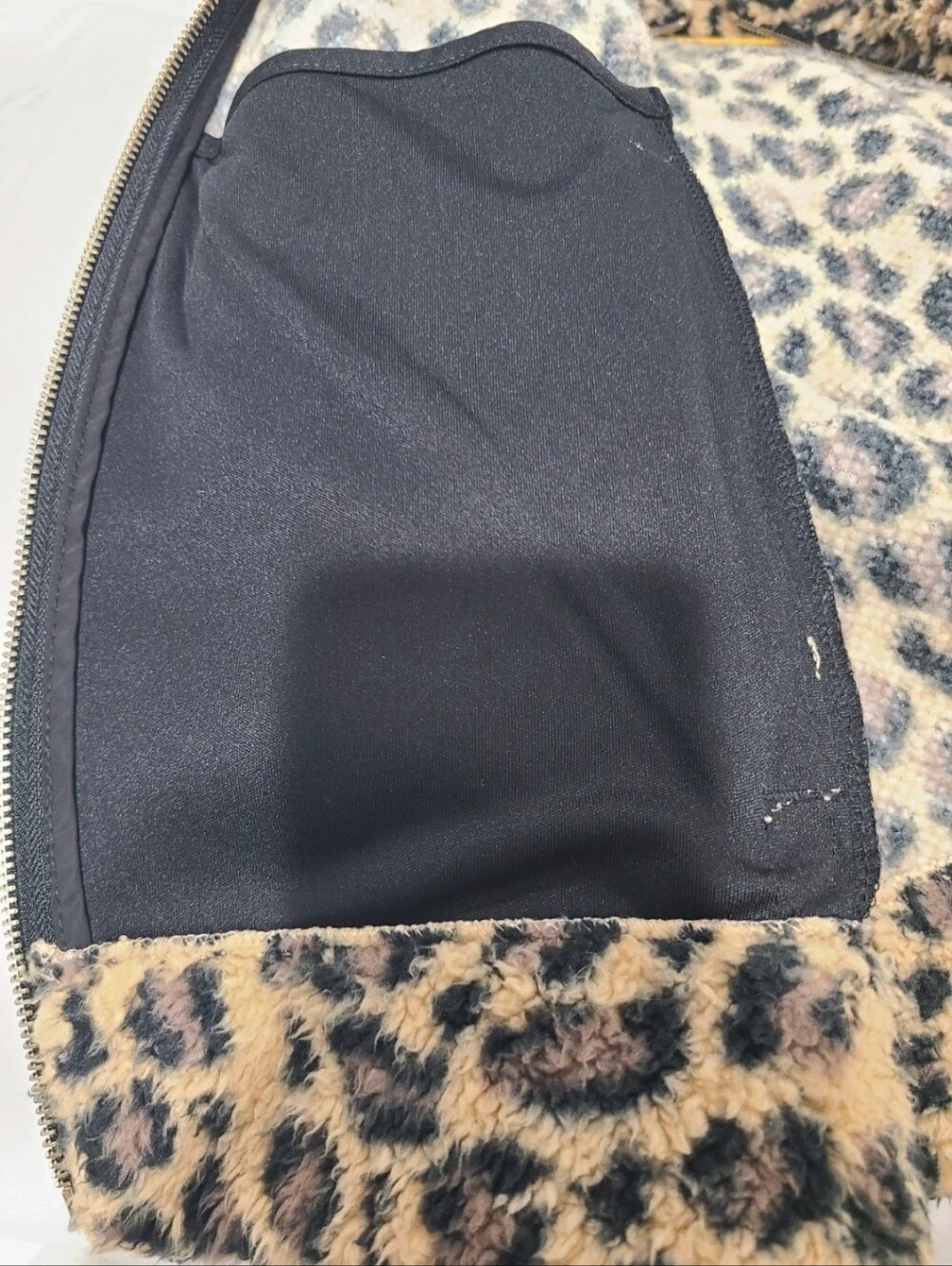 Calvin Klein Leopard Animal Print Fleece Sleeveless Vest Women's Small - Picture 7 of 7